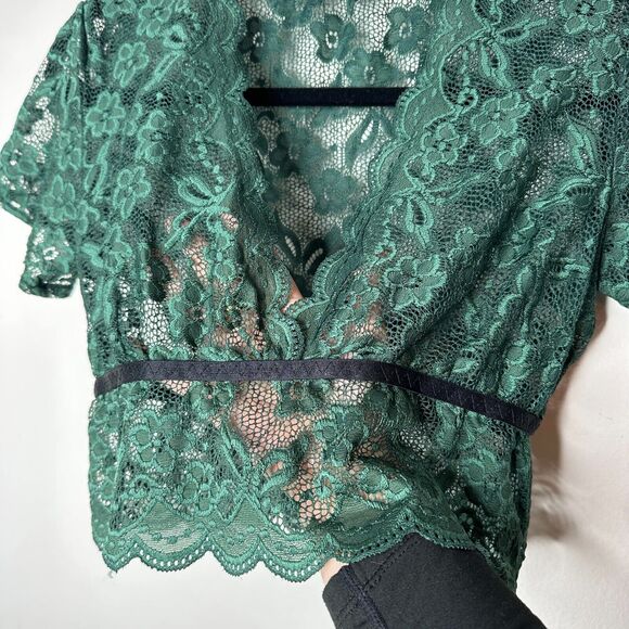 Stunning Sheer Emerald Green Floral Lace Deep V-Neck Short Sleeve Crop Top Small - Picture 4 of 8
